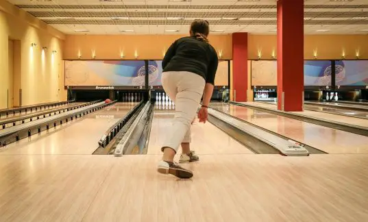 beginner-to-intermediate-bowling-balls