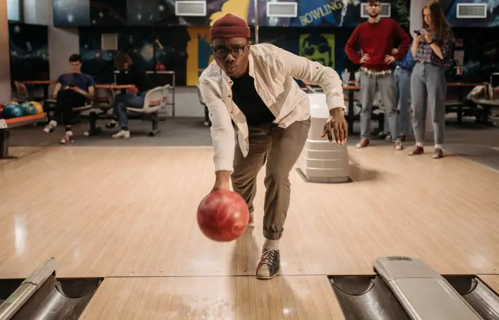 black-man-bowling