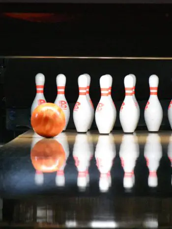 bowling-pin-setup