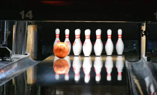 bowling-pin-setup