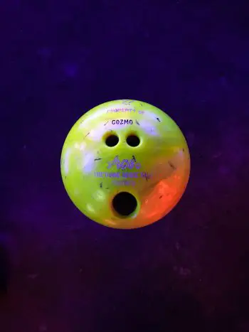 how-long-do-bowling-balls-last
