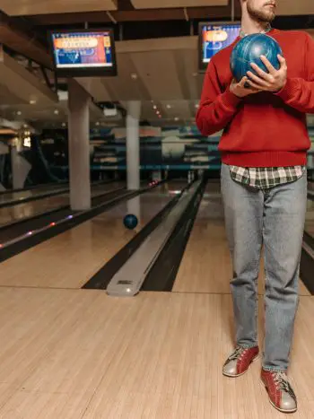 bowling-date-outfit